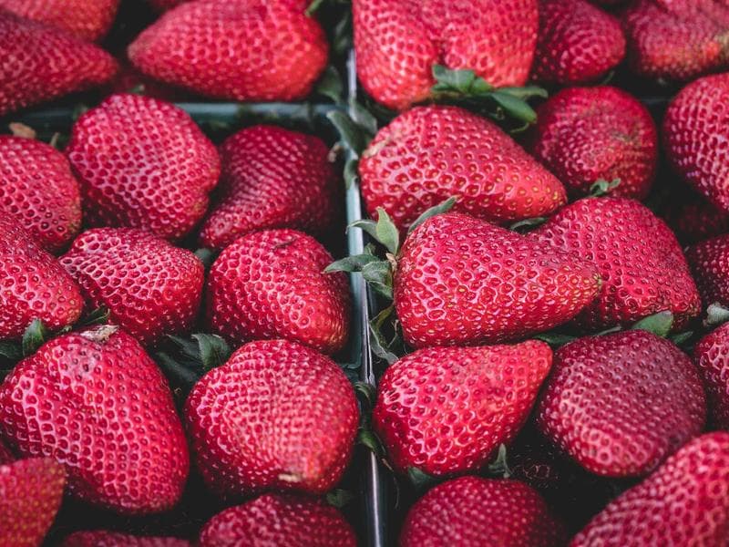 Geometric representation of the three-body framework interdependency